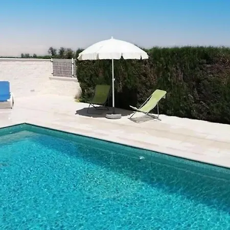 Villa Comfortable House With A Pool Very Close To The Beach, Amfora Cugat *