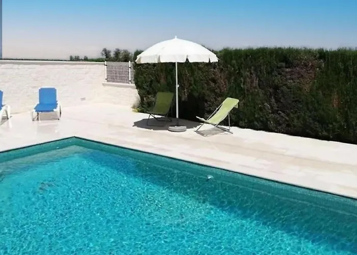 Villa Comfortable House With A Pool Very Close To The Beach, Amfora Cugat *