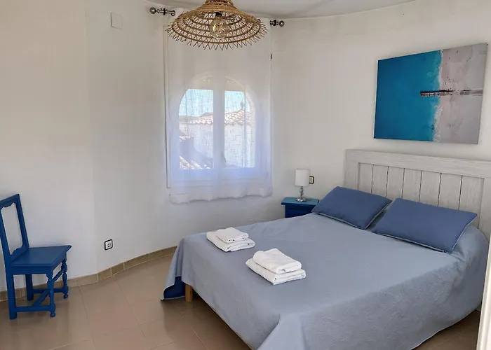Villa Comfortable House With A Pool Very Close To The Beach, Amfora Cugat